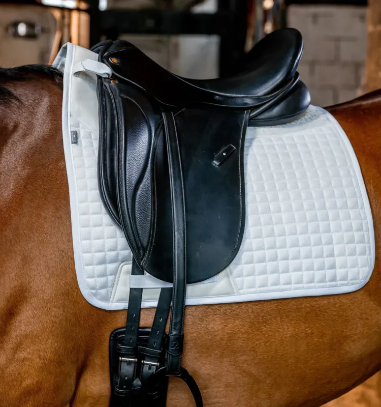 Tapis de dressage Horseware Tech Comfort - Cob / Cheval - Blanc Offre Spciale