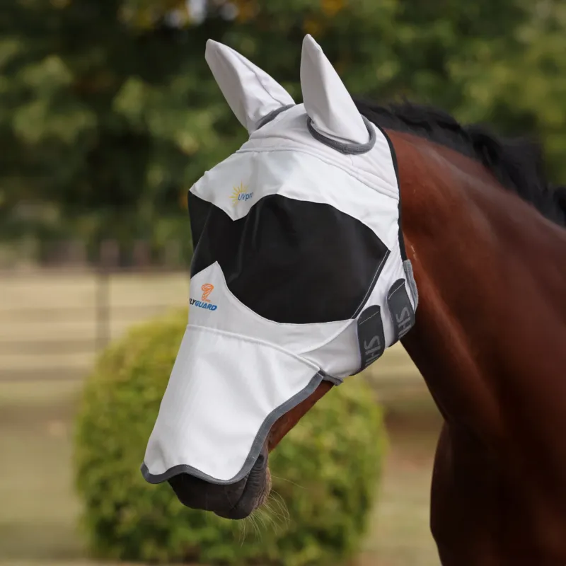 Masque anti-mouches Shires FlyGuard Pro Sun Shade avec oreilles et nez carr - Grand cheval - Blanc Populaire
