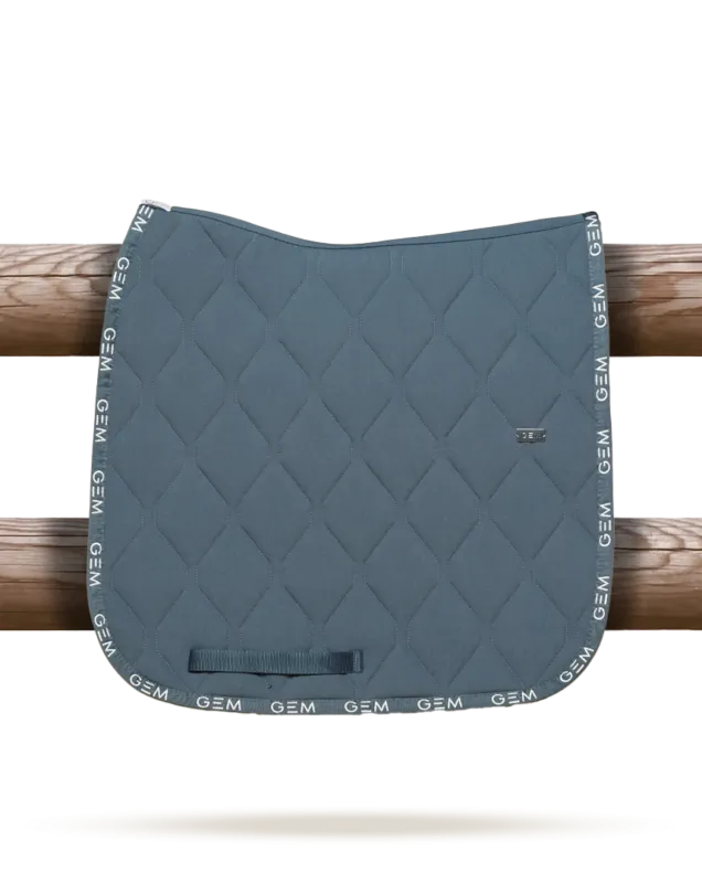 Tapis GEM Love dressage – Cheval – Marine / paillettes Satisfait Ou Rembours