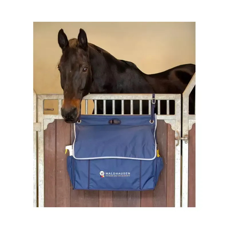 Super Prix Sac de pansage Waldhausen pour box cheval - Marine