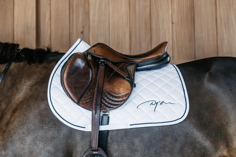 Tapis Diamond Jumping Dy'on - Cheval - Blanc Acheter Direct
