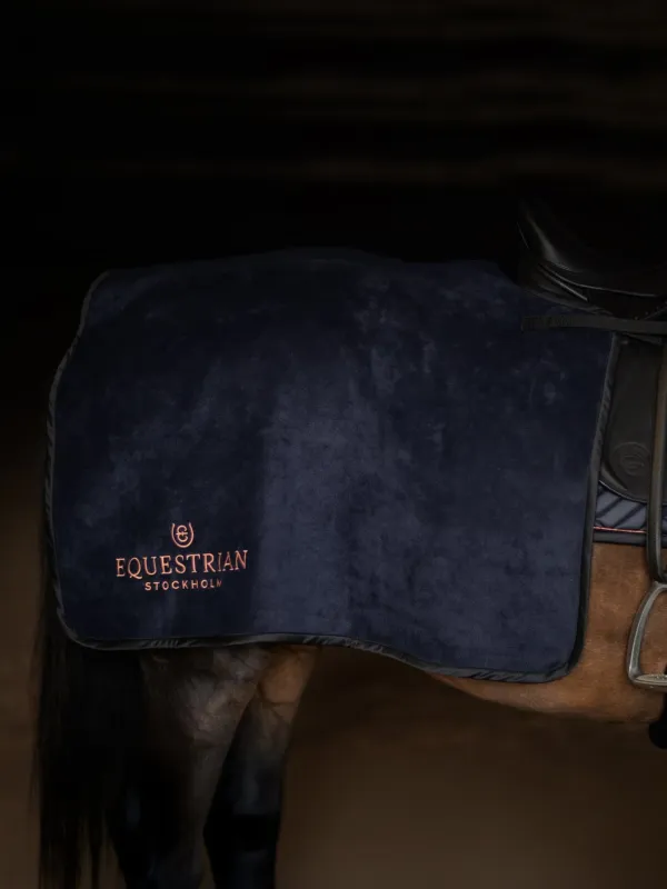 Produit De Marque Manta para caballo Equestrian Stockholm Heavy Fleece Quarter manta Dark - Cob / Dark Ocean