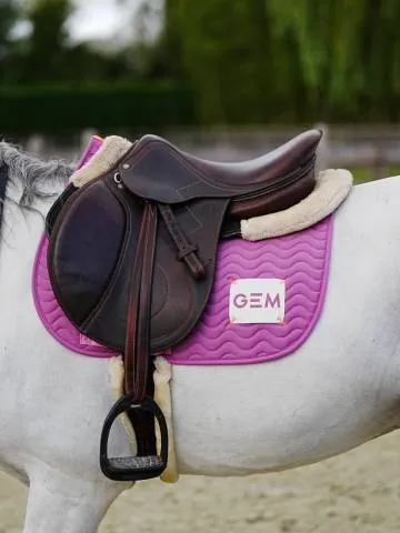 Tapis de selle TOUC TOUC Obstacle Rose - GEM - Fuchsia - Obstacle - Cheval Dernier Modle