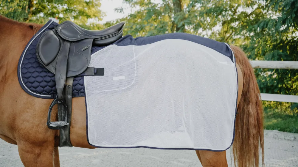 Meilleur Choix Couvre-reins carr Equithme Flycool - 140 cm - Marine / blanc