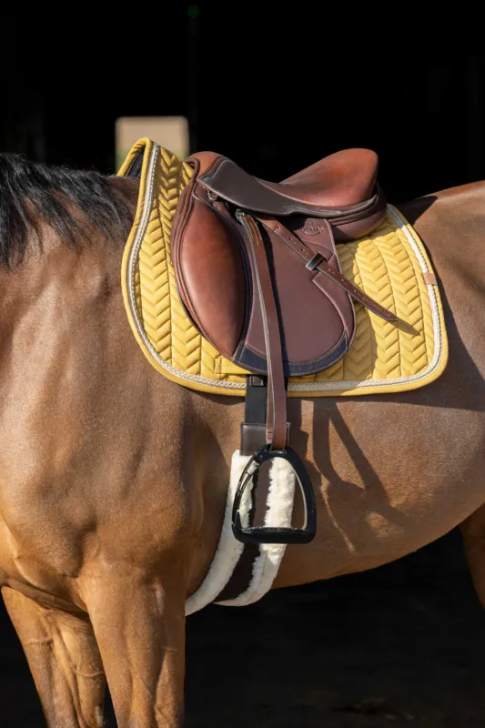 Tapis de selle Equithme Softy – Cheval dressage – Moutarde Vente Flash