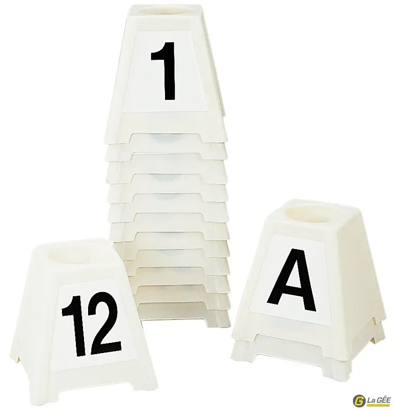 Jeu de 14 plots pour parcours d&rsquo;obstacles avec autocollant Promotion