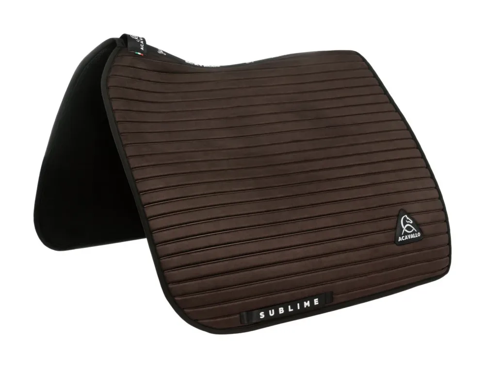 Offre Du Jour Tapis de dressage Acavallo Sublime en daim bandes - Marron