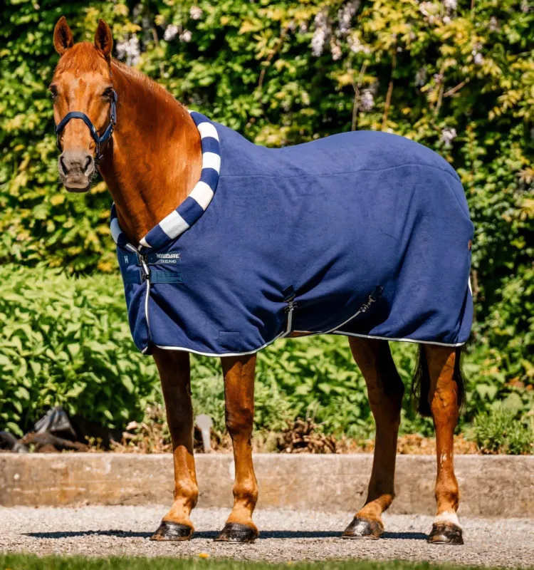 Couverture polaire Horseware Newmarket Cosy Fleece Cooler - 165 cm - Marine witney Livraison Express