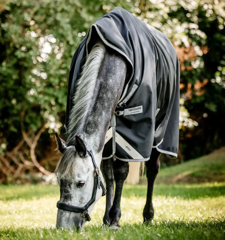 Prix Choc Couverture Horseware Amigo Bravo 12 Wug 0g 1200D - 165 cm - Noir / gris titanium / argent