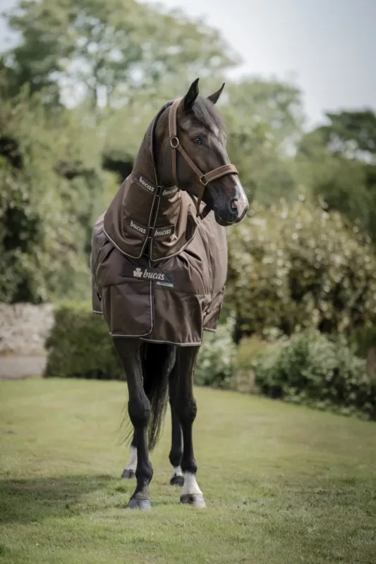 Couverture Bucas Irish Turnout 300g avec couvre cou - 125 cm - Espresso Dernire Chance