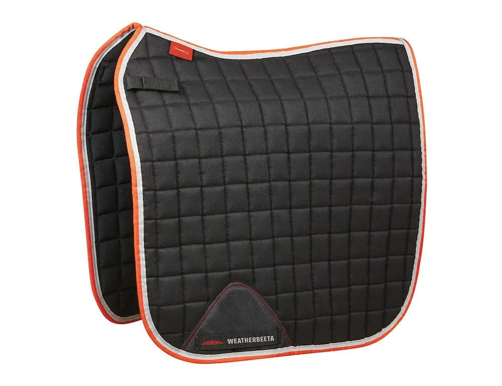 Must-Have Tapis de selle de dressage Therapy-Tec Weatherbeeta - Poney - Noir / argent / rouge