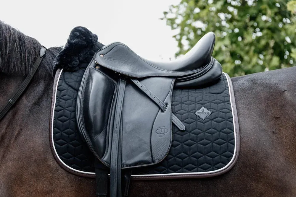 Affaire Saisir Tapis de selle Skin Friendly Star Quilting dressage Kentucky - Cheval - Noir