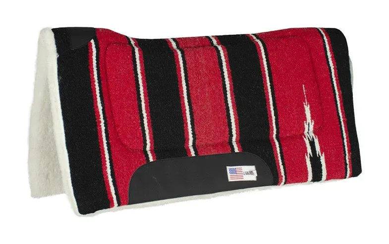 Tapis de Selle Western Lakota SB651 – Rouge Retour Gratuit