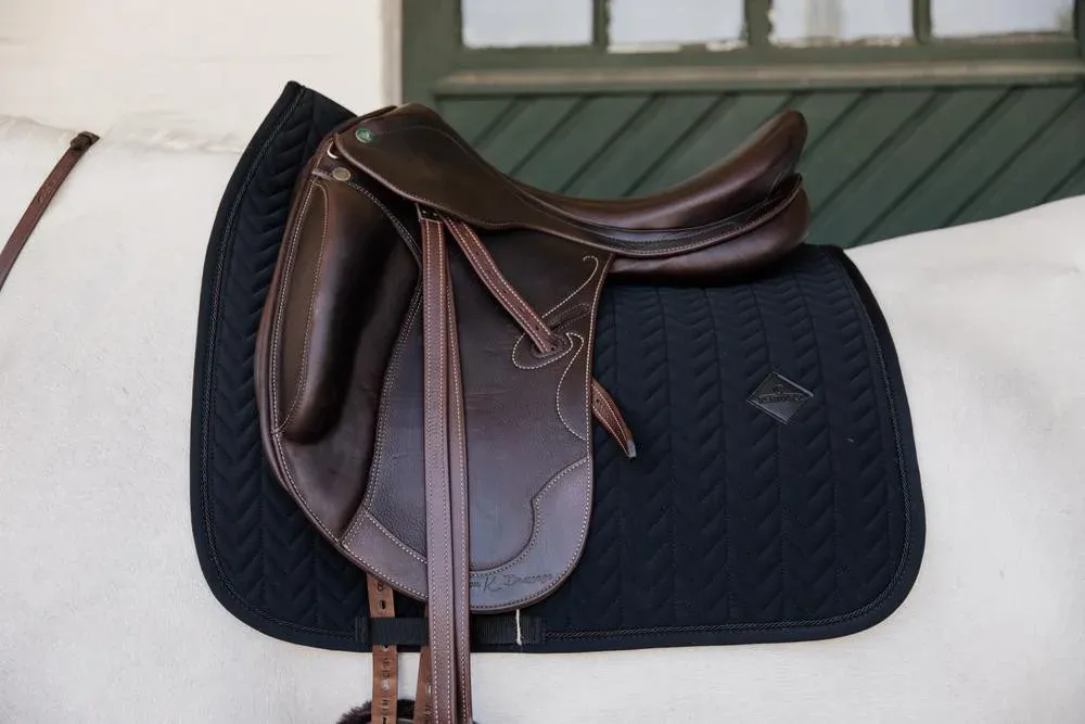 Tapis de selle Fishbone dressage Kentucky - Cheval - Noir Offre Du Jour