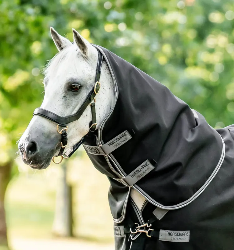 Vente Flash Couvre-cou Horseware 50g pour couverture Rambo Supreme - S - Noir / orage / gris argent
