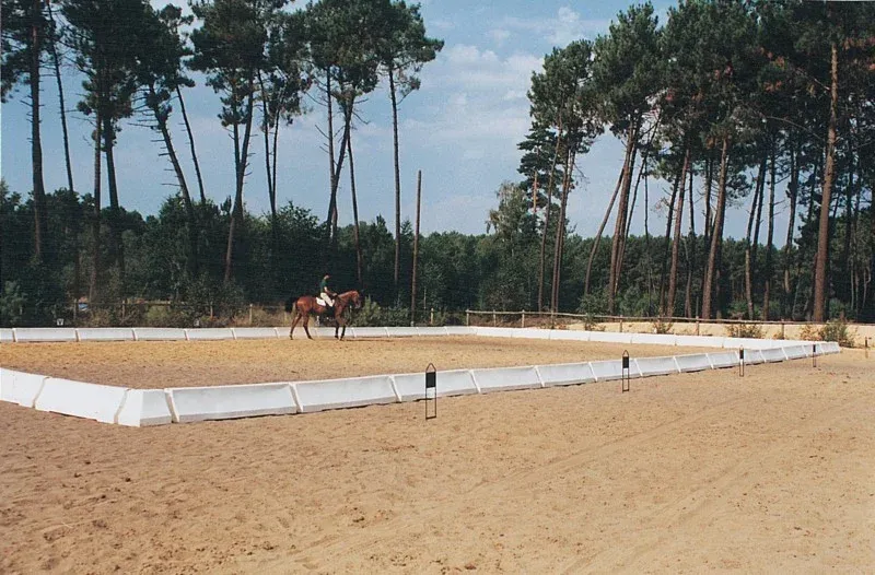 Solde Carrire de dressage 60x20 m La Ge
