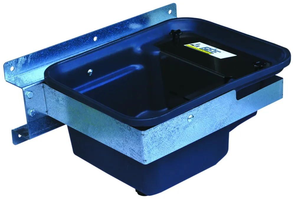 Nouvelle Collection Abreuvoir Polybac 30 M simple avec rebord cordon et support de fixation La Ge